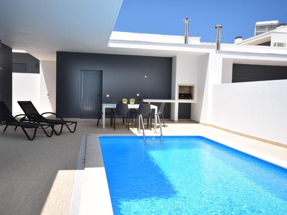 Modern Villa With Private Pool Near The Beautiful Beach Of Foz De Arelho Nadadouro Exterior photo